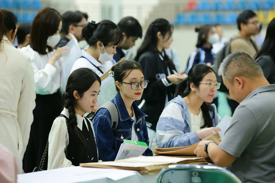 Đề xuất Th&ocirc;ng tư mới, siết v&agrave; chuẩn h&oacute;a c&ocirc;ng t&aacute;c sinh vi&ecirc;n- Ảnh 1.