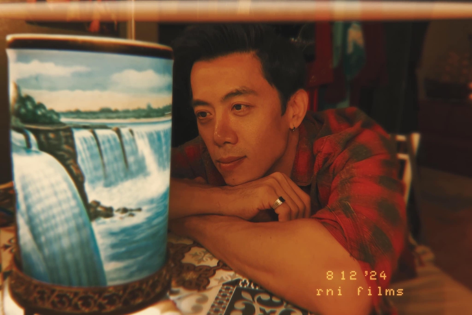 Đạo diễn "Qu&aacute;n Kỳ Nam" tiết lộ l&yacute; do rời s&acirc;n khấu Broadway, trở về Việt Nam l&agrave;m phim- Ảnh 2.