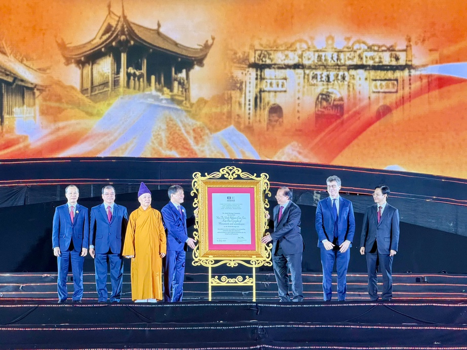 Y&ecirc;n Tử - Vĩnh Nghi&ecirc;m - C&ocirc;n Sơn, Kiếp Bạc đ&oacute;n nhận Bằng ghi danh Di sản Văn h&oacute;a Thế giới- Ảnh 1.