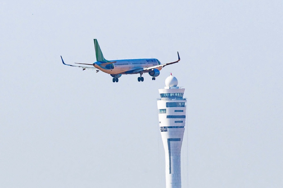 Cận cảnh chuyến bay đầu tiên của Bamboo Airways đến sân bay Long Thành- Ảnh 1. Cận cảnh chuyến bay đầu tiên của Bamboo Airways đến sân bay Long Thành- Ảnh 1.