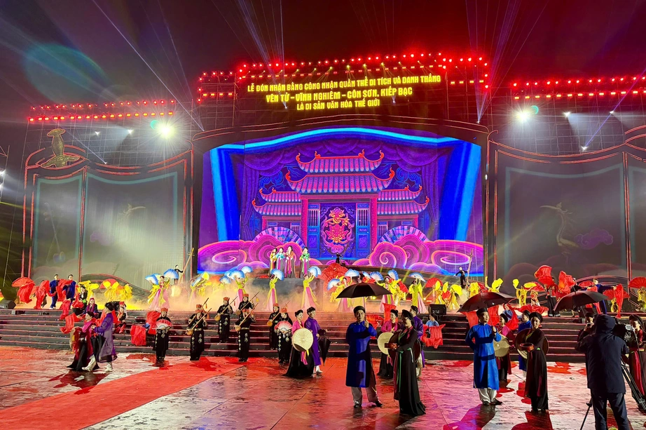 Y&ecirc;n Tử - Vĩnh Nghi&ecirc;m - C&ocirc;n Sơn, Kiếp Bạc đ&oacute;n nhận Bằng ghi danh Di sản Văn h&oacute;a Thế giới- Ảnh 5.