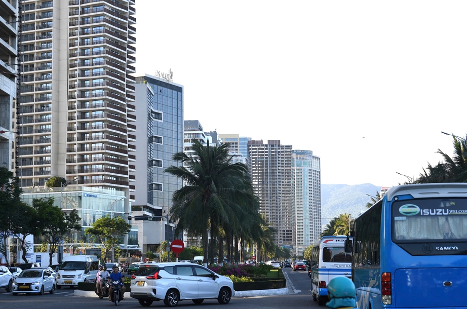 Bộ Xây dựng tăng cường các giải pháp ổn định và minh bạch thị trường bất động sản- Ảnh 1.