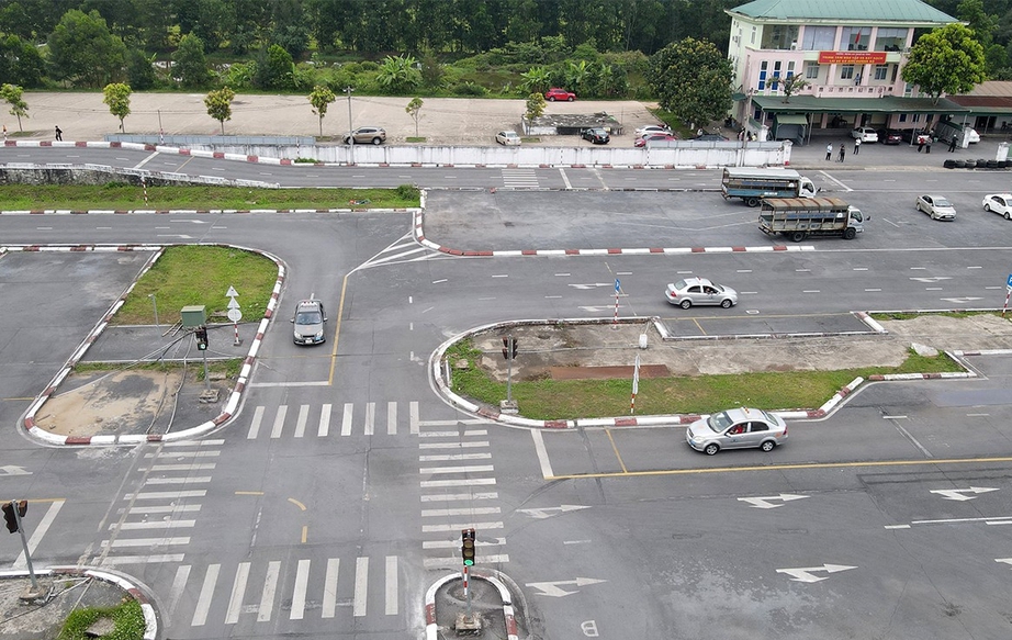 Siết chặt quy tr&igrave;nh s&aacute;t hạch, cấp giấy ph&eacute;p l&aacute;i xe để k&eacute;o giảm tai nạn giao th&ocirc;ng- Ảnh 1.