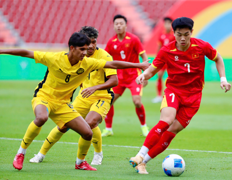 VFF lý giải nguyên nhân cử U21 Việt Nam dự Asiad 2026- Ảnh 2. VFF lý giải nguyên nhân cử U21 Việt Nam dự Asiad 2026- Ảnh 2.