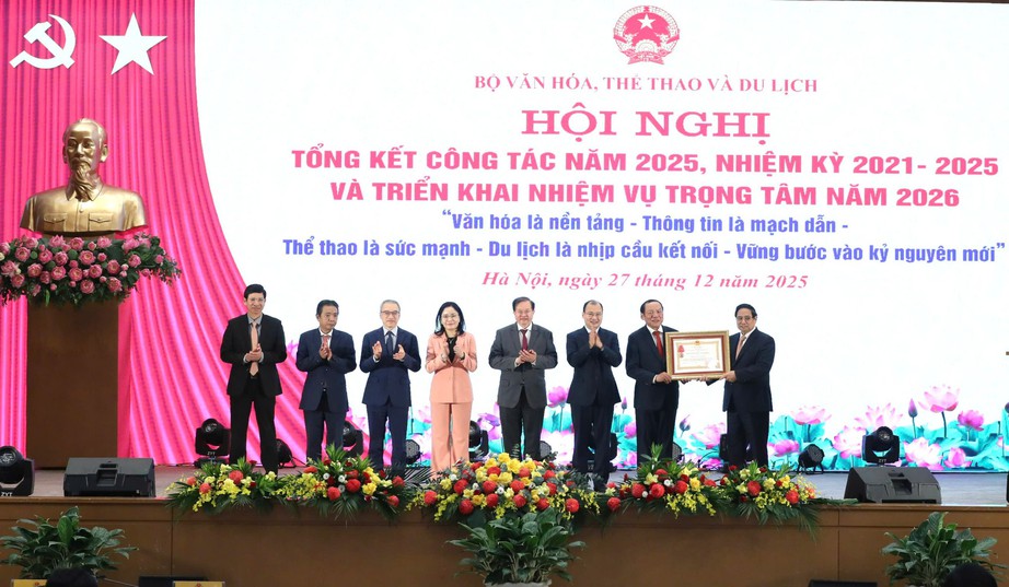 Thủ tướng Phạm Minh Chính: Văn hóa là nền tảng, động lực phát triển đất nước- Ảnh 3. Thủ tướng Phạm Minh Chính: Văn hóa là nền tảng, động lực phát triển đất nước- Ảnh 3.