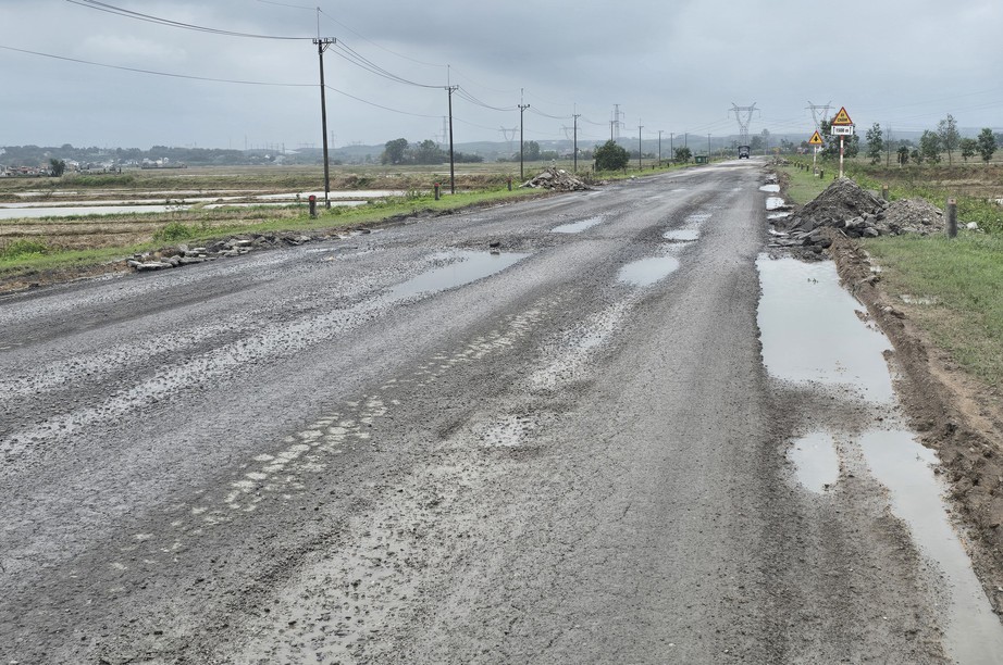 Tuyến tỉnh lộ huyết mạch ở Quảng Trị hư hỏng nặng được đầu tư sửa chữa thế n&agrave;o?- Ảnh 9.