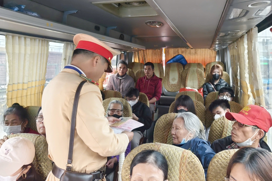 18 người tử vong do tai nạn giao th&ocirc;ng ng&agrave;y đầu nghỉ Tết Dương lịch 2026- Ảnh 2.