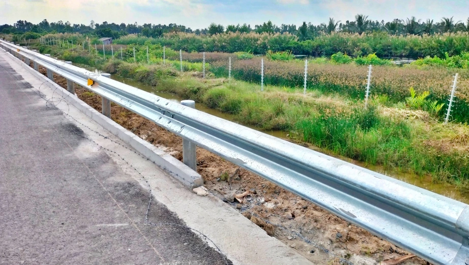 Thi c&ocirc;ng xuy&ecirc;n tết, sớm đưa v&agrave;o khai th&aacute;c cao tốc Hậu Giang - C&agrave; Mau- Ảnh 3.