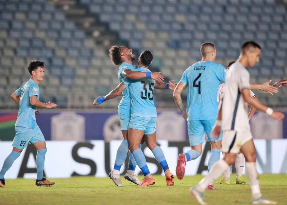 Xuân Son ghi 3 bàn, Nam Định thắng đậm Shan United- Ảnh 1.