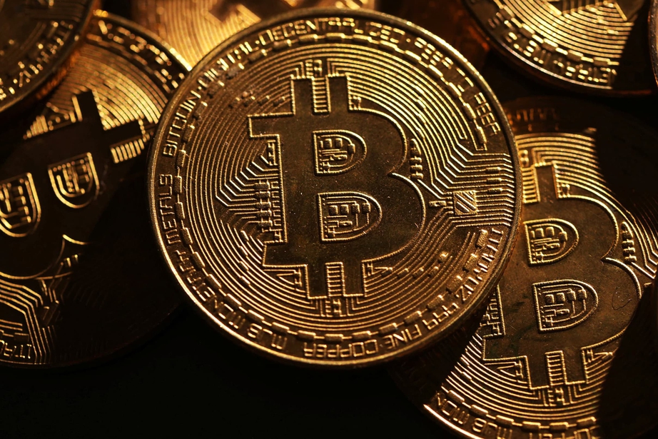 Bitcoin rớt xuống dưới 100 nghìn USD- Ảnh 1.