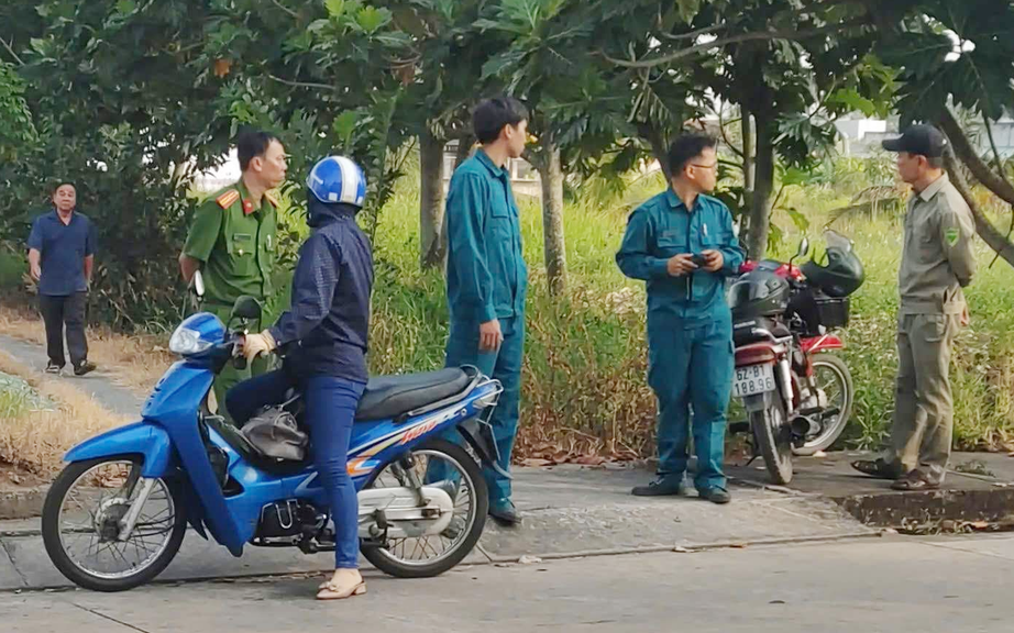 Long An: Đã tìm thấy thi thể bé gái dưới ao cá gần nhà- Ảnh 1.