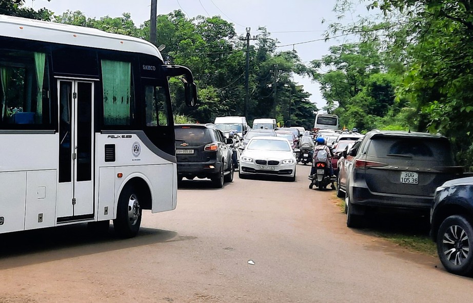 Địa đạo Vịnh Mốc trên "đất lửa" Quảng Trị nườm nượp khách tham quan- Ảnh 4. Địa đạo Vịnh Mốc trên "đất lửa" Quảng Trị nườm nượp khách tham quan- Ảnh 4.