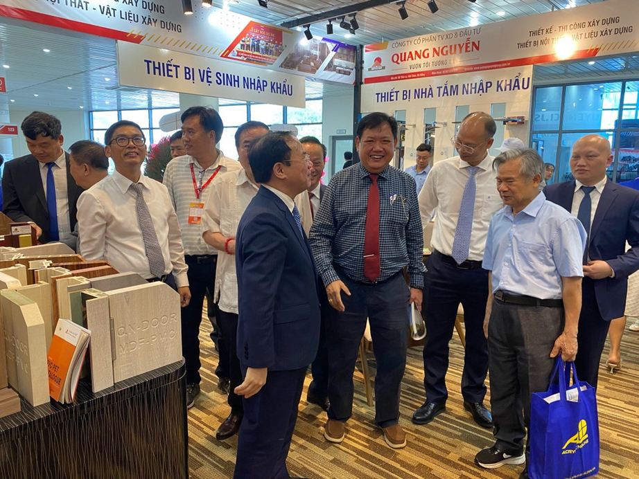 Gần 900 gian hàng tham gia Vietbuild Đà Nẵng 2025- Ảnh 1. Gần 900 gian hàng tham gia Vietbuild Đà Nẵng 2025- Ảnh 1.