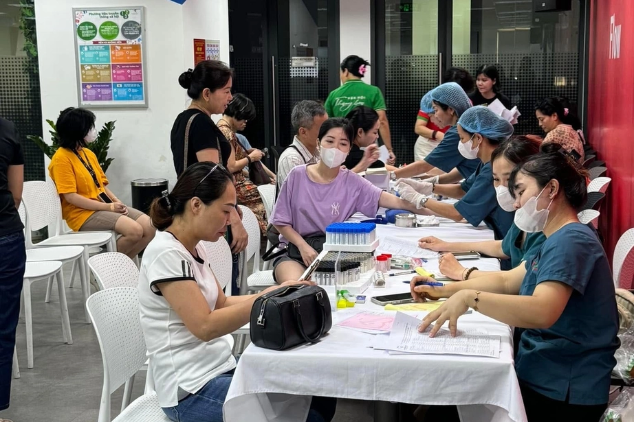 Mỗi năm được khám sức khỏe một lần là quyền lợi của người lao động- Ảnh 3.