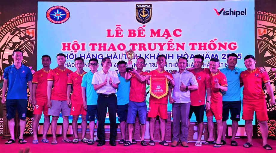 Hội thao ngành Hàng hải khu vực Khánh Hòa: Khỏe để chinh phục biển cả- Ảnh 1. Hội thao ngành Hàng hải khu vực Khánh Hòa: Khỏe để chinh phục biển cả- Ảnh 1.