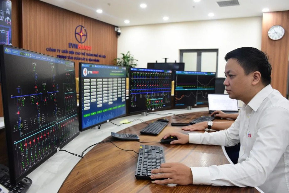 Phương án "nóng" cấp điện mùa khô- Ảnh 1. Phương án "nóng" cấp điện mùa khô- Ảnh 1.