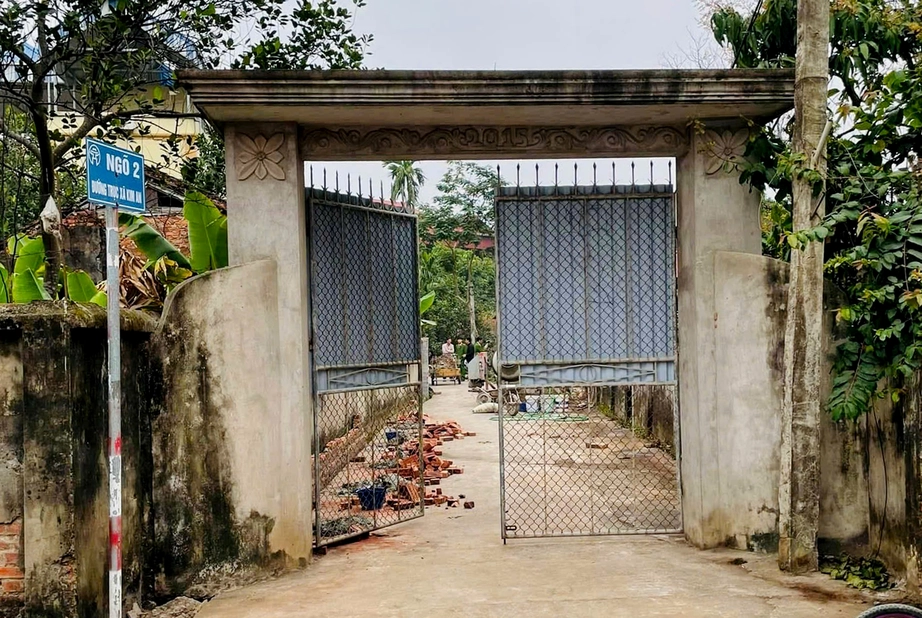 Dở khóc dở cười vì “đất mình, ngõ người”- Ảnh 2. Dở khóc dở cười vì “đất mình, ngõ người”- Ảnh 2.