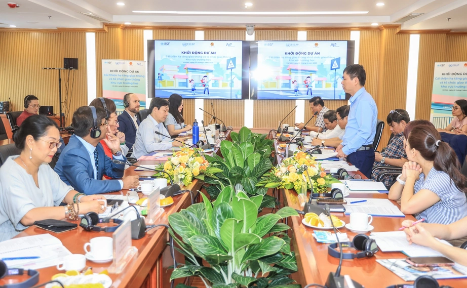 Khởi động dự án “Cải thiện hạ tầng giao thông và tổ chức giao thông khu vực trường học”- Ảnh 1. Khởi động dự án “Cải thiện hạ tầng giao thông và tổ chức giao thông khu vực trường học”- Ảnh 1.