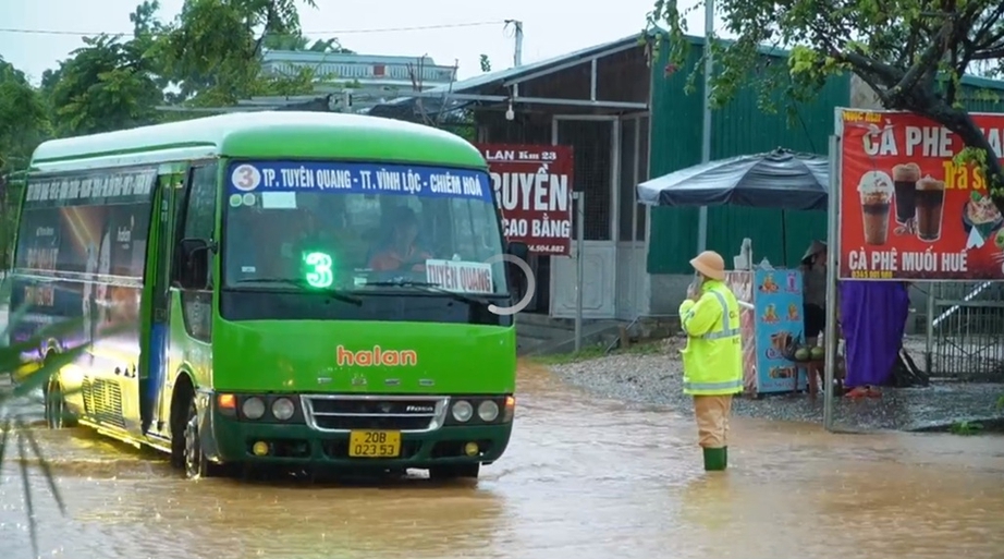 Tuyệt đối không để gián đoạn trong ứng phó thiên tai khi sắp xếp đơn vị hành chính- Ảnh 1. Tuyệt đối không để gián đoạn trong ứng phó thiên tai khi sắp xếp đơn vị hành chính- Ảnh 1.