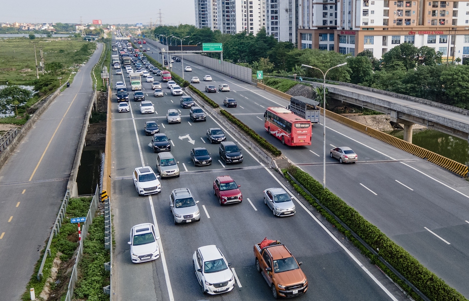 Bộ Xây dựng tăng cường triển khai Luật Trật tự, an toàn giao thông đường bộ- Ảnh 1. Bộ Xây dựng tăng cường triển khai Luật Trật tự, an toàn giao thông đường bộ- Ảnh 1.