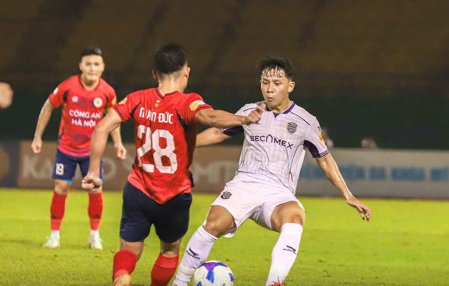 V-League: Bình Dương thua ngược CAHN trên sân nhà- Ảnh 2. V-League: Bình Dương thua ngược CAHN trên sân nhà- Ảnh 2.