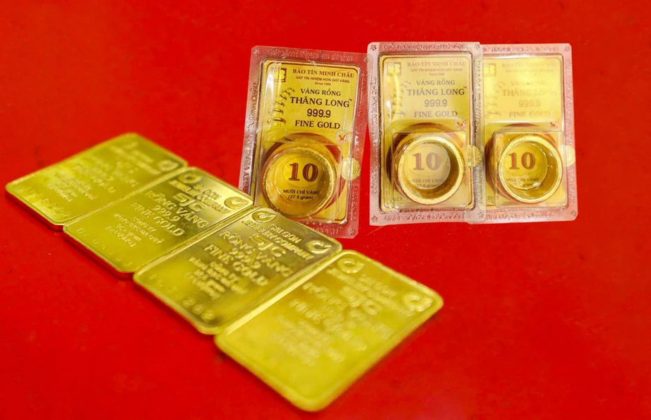 Giá vàng giảm mạnh, rớt xuống dưới mốc 120 triệu đồng/lượng- Ảnh 1. Giá vàng giảm mạnh, rớt xuống dưới mốc 120 triệu đồng/lượng- Ảnh 1.