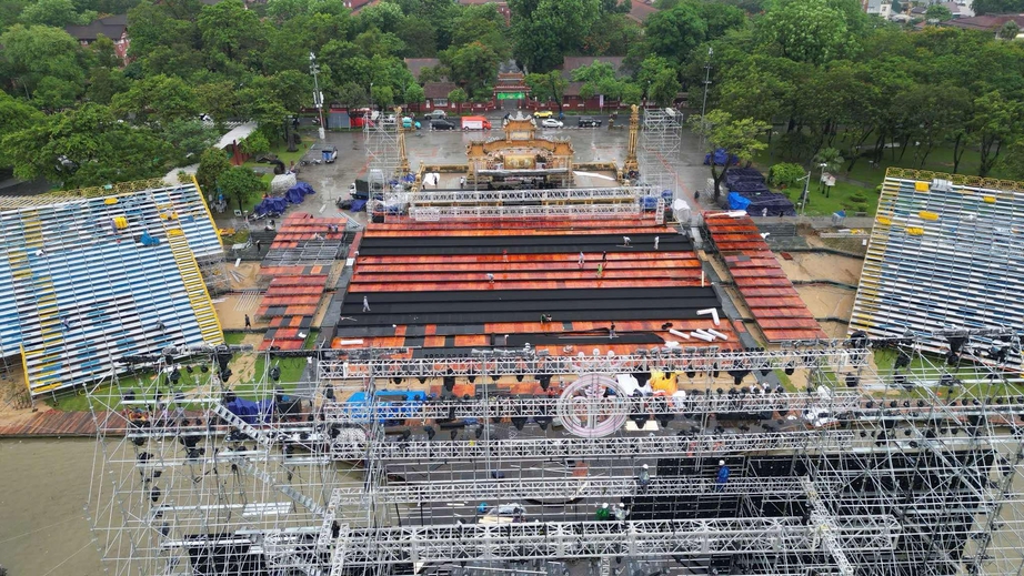 Lùi ngày tổ chức Chung kết Hoa hậu Việt Nam 2024 vì mưa lớn ở Huế- Ảnh 1. Lùi ngày tổ chức Chung kết Hoa hậu Việt Nam 2024 vì mưa lớn ở Huế- Ảnh 1.