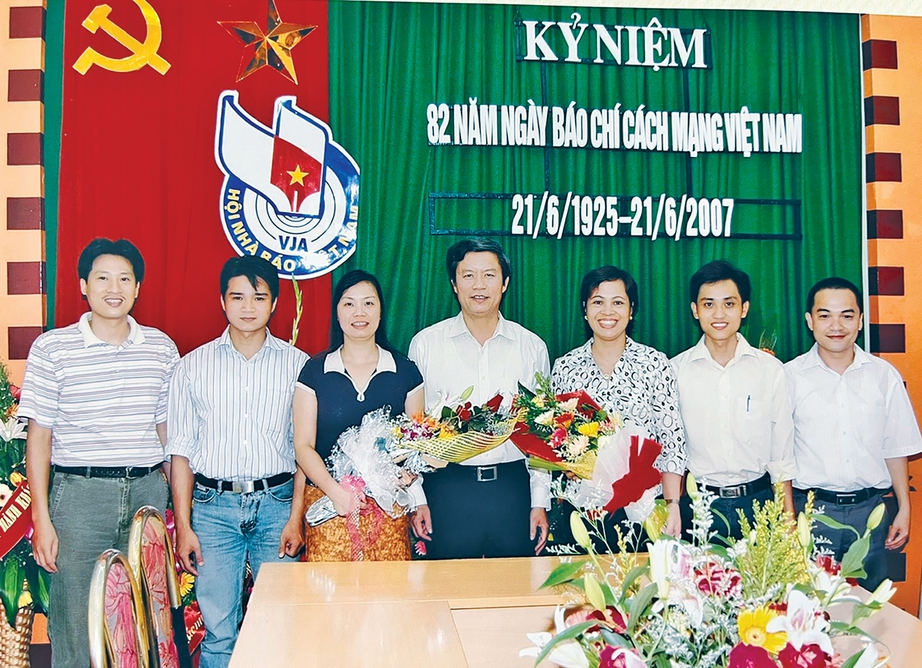 Ký ức một thời làm báo ngành- Ảnh 3. Ký ức một thời làm báo ngành- Ảnh 3.