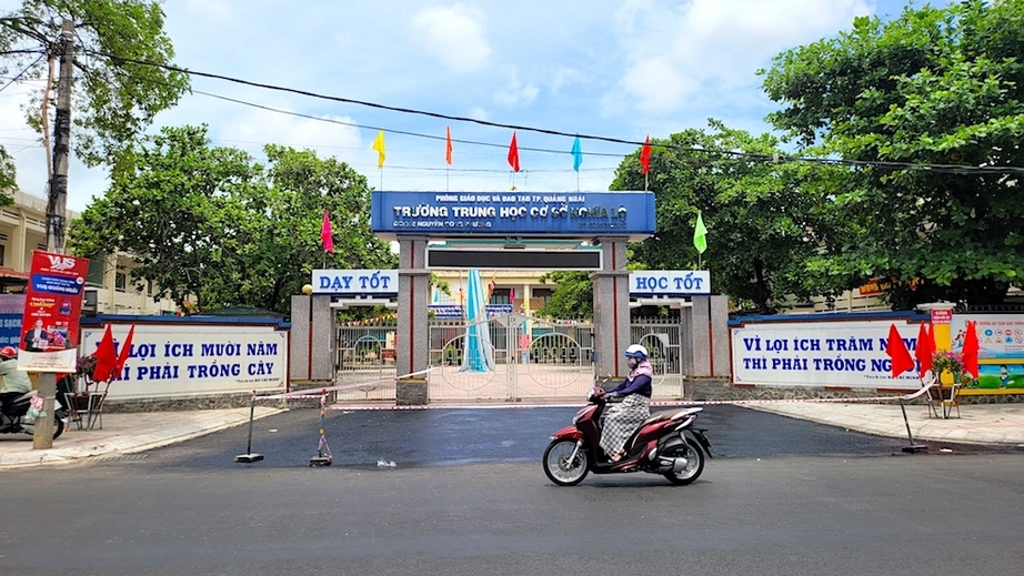TP Quảng Ngãi đón hơn 600 học sinh các cấp ở Kon Tum đến học tập sau sáp nhập- Ảnh 1. TP Quảng Ngãi đón hơn 600 học sinh các cấp ở Kon Tum đến học tập sau sáp nhập- Ảnh 1.
