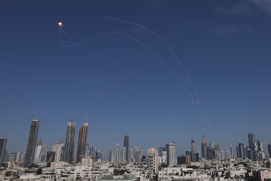 Iran từ chối đàm phán hạt nhân nếu vẫn bị Israel tấn công- Ảnh 1. Iran từ chối đàm phán hạt nhân nếu vẫn bị Israel tấn công- Ảnh 1.