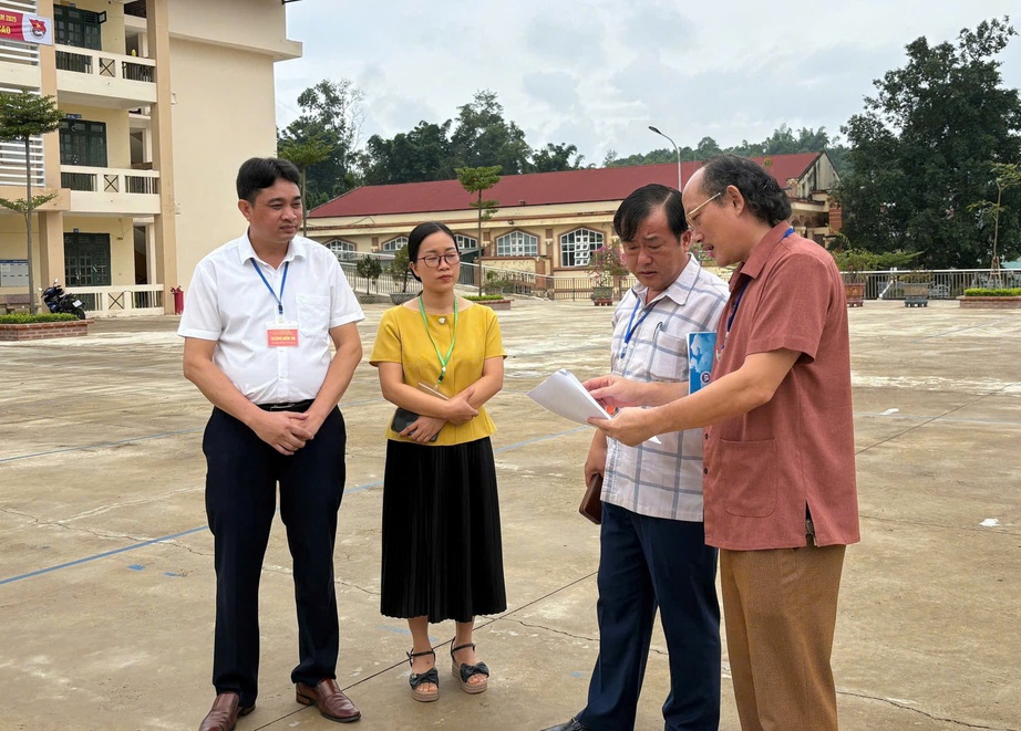 Tây Bắc sẵn sàng cho kỳ thi tốt nghiệp trung học phổ thông 2025- Ảnh 5. Tây Bắc sẵn sàng cho kỳ thi tốt nghiệp trung học phổ thông 2025- Ảnh 5.