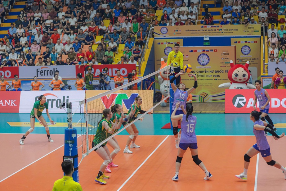 Đội tuyển Việt Nam giành chiến thắng 3-0 ngay trận đầu ra quân- Ảnh 3.