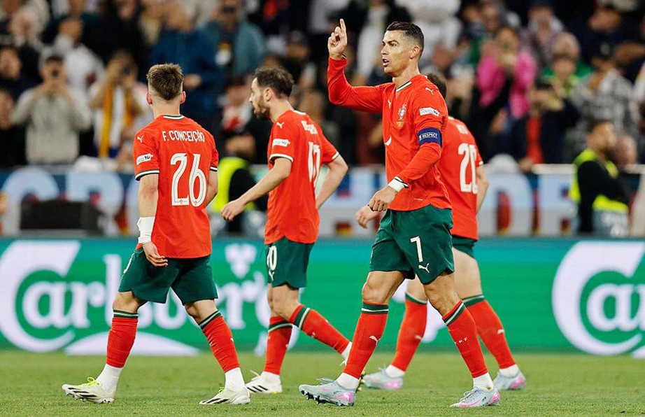 Ronaldo tỏa sáng, Bồ Đào Nha vào chung kết Nations League- Ảnh 1. Ronaldo tỏa sáng, Bồ Đào Nha vào chung kết Nations League- Ảnh 1.