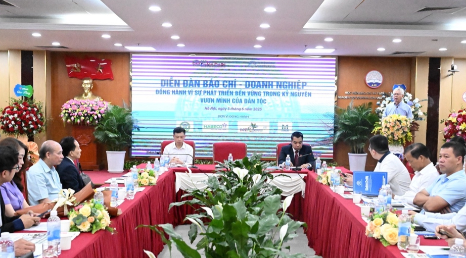 Báo chí đồng hành cùng doanh nghiệp phát triển bền vững trong kỷ nguyên mới- Ảnh 4.