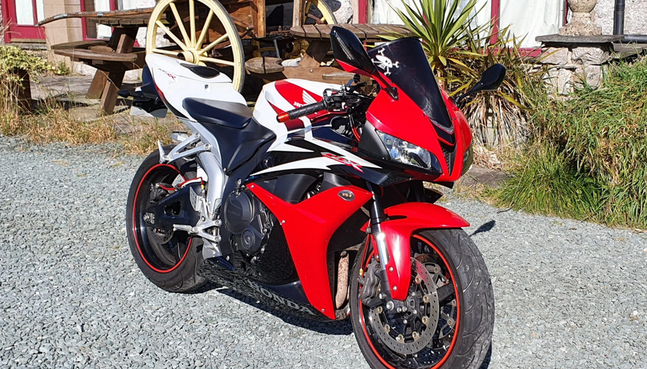 Top 10 mẫu Sportbike cũ giá rẻ đáng mua nhất- Ảnh 2. Top 10 mẫu Sportbike cũ giá rẻ đáng mua nhất- Ảnh 2.