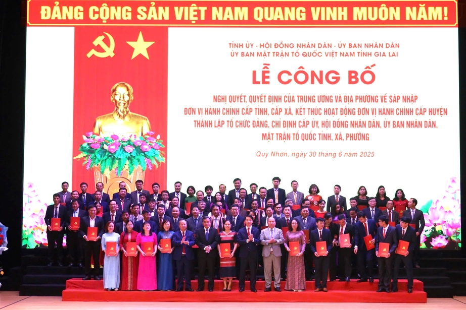 Bí thư, Chủ tịch UBND 135 phường, xã của tỉnh Gia Lai sau sáp nhập- Ảnh 1.