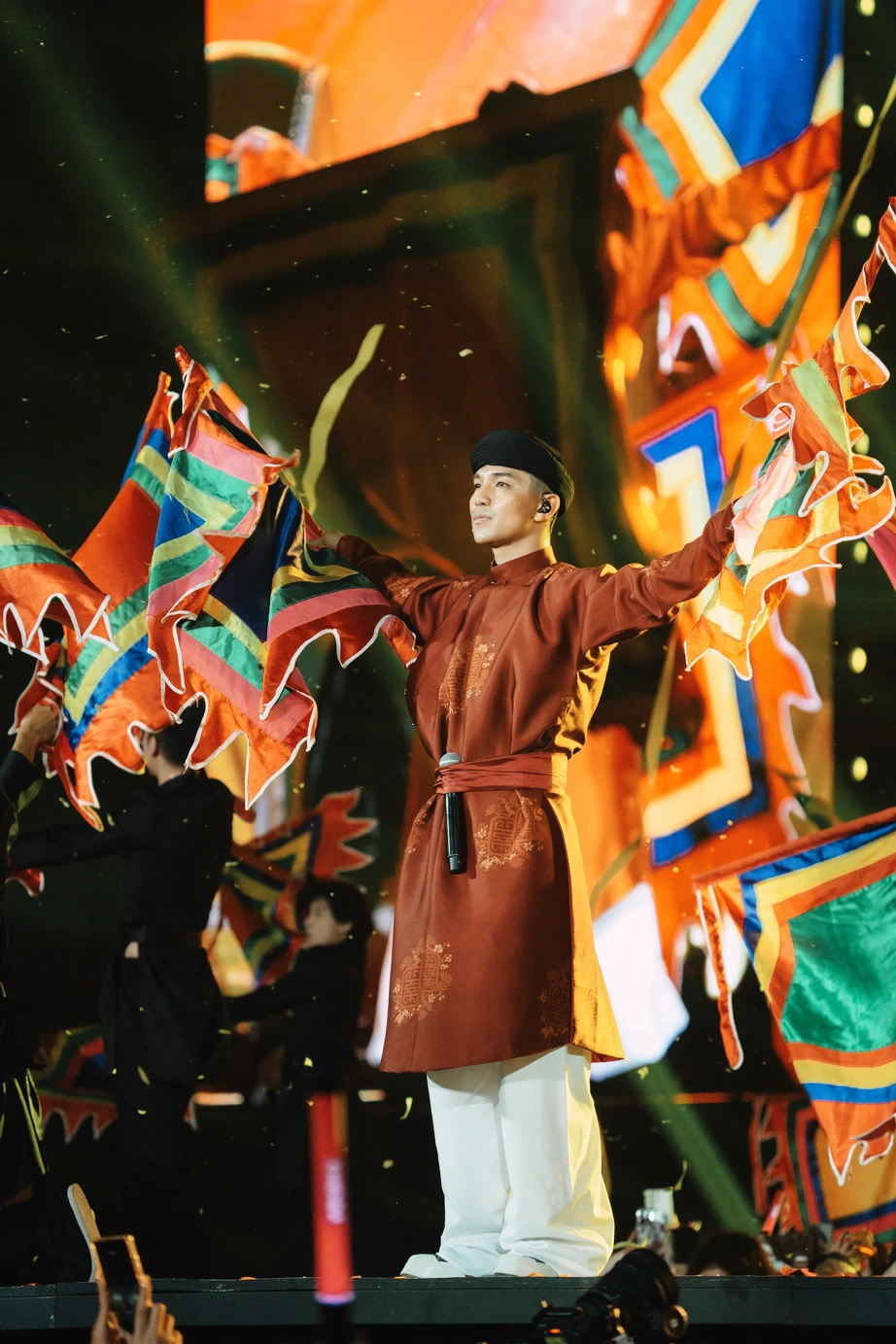 Concert Anh trai vượt ngàn chông gai: Nhiều hạng ghế "cháy vé" trong 30 phút- Ảnh 1. Concert Anh trai vượt ngàn chông gai: Nhiều hạng ghế "cháy vé" trong 30 phút- Ảnh 1.