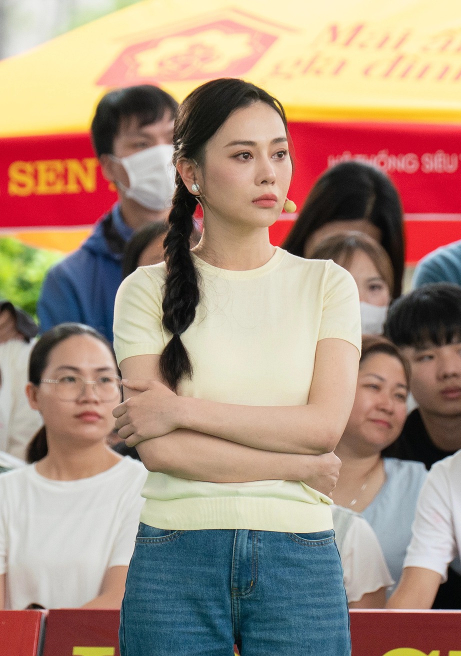 Phương Oanh: Tôi chứng kiến cha mẹ sa sút về tinh thần- Ảnh 1. Phương Oanh: Tôi chứng kiến cha mẹ sa sút về tinh thần- Ảnh 1.