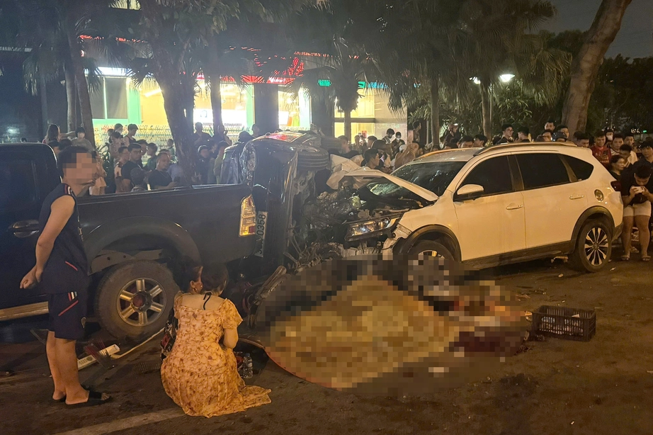 Tai nạn liên hoàn ở Dương Nội, một người tử vong: Tài xế ô tô có nồng độ cồn rất cao- Ảnh 1. Tai nạn liên hoàn ở Dương Nội, một người tử vong: Tài xế ô tô có nồng độ cồn rất cao- Ảnh 1.