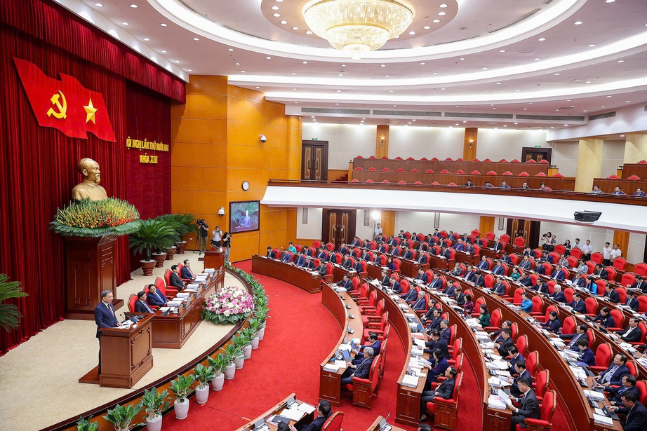 Trung ương xem xét bổ sung quy hoạch Ban Bí thư, Bộ Chính trị khóa XIV- Ảnh 2.