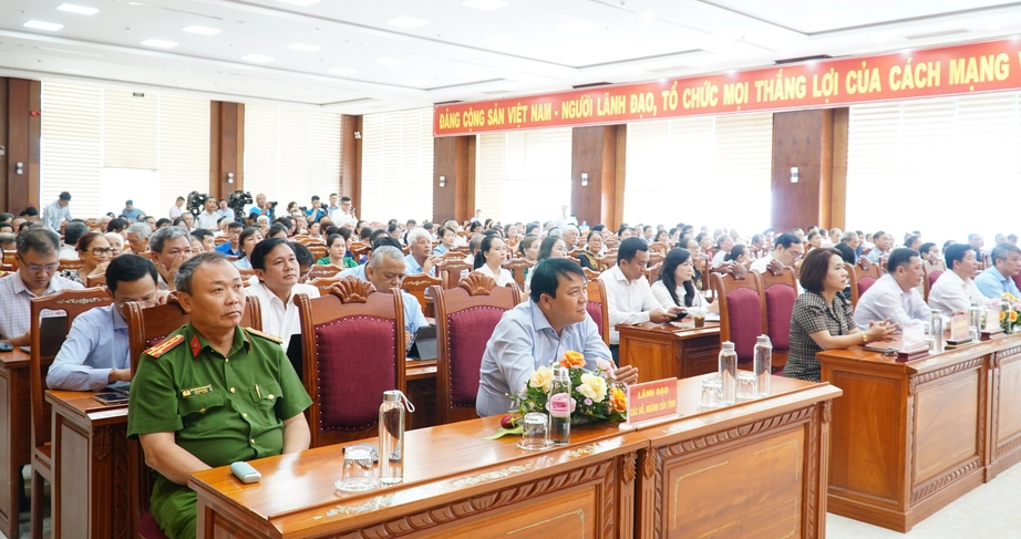 Phó Thủ tướng Hồ Đức Phớc: Phát huy thế mạnh, tạo thế cân bằng giữa các vùng sau sáp nhập- Ảnh 3. Phó Thủ tướng Hồ Đức Phớc: Phát huy thế mạnh, tạo thế cân bằng giữa các vùng sau sáp nhập- Ảnh 3.