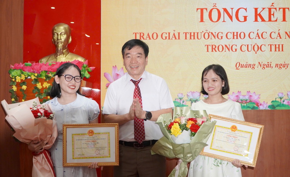 Quảng Ngãi: Hơn 30 nghìn bài dự thi tìm hiểu pháp luật về trật tự ATGT đường bộ- Ảnh 2. Quảng Ngãi: Hơn 30 nghìn bài dự thi tìm hiểu pháp luật về trật tự ATGT đường bộ- Ảnh 2.
