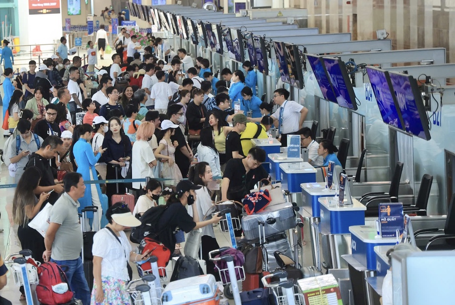 Vietnam Airlines lãi gần 3 nghìn tỷ đồng trong quý II- Ảnh 2. Vietnam Airlines lãi gần 3 nghìn tỷ đồng trong quý II- Ảnh 2.