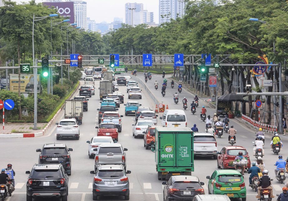 Bộ Xây dựng đề xuất áp tiêu chuẩn khí thải ô tô lưu hành theo khu vực- Ảnh 2. Bộ Xây dựng đề xuất áp tiêu chuẩn khí thải ô tô lưu hành theo khu vực- Ảnh 2.