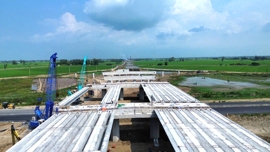 Cần Thơ ưu tiên phát triển các dự án quan trọng sau sáp nhập- Ảnh 2. Cần Thơ ưu tiên phát triển các dự án quan trọng sau sáp nhập- Ảnh 2.