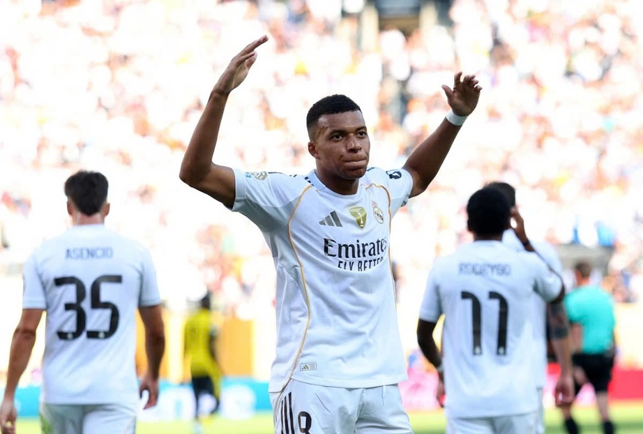 Dàn sao Real Madrid tái mặt vì sự cố máy bay tại FIFA Club World Cup- Ảnh 1. Dàn sao Real Madrid tái mặt vì sự cố máy bay tại FIFA Club World Cup- Ảnh 1.
