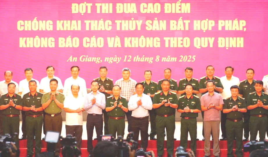 Quyết liệt chống khai thác IUU để gỡ cảnh báo "thẻ vàng" châu Âu- Ảnh 1. Quyết liệt chống khai thác IUU để gỡ cảnh báo "thẻ vàng" châu Âu- Ảnh 1.