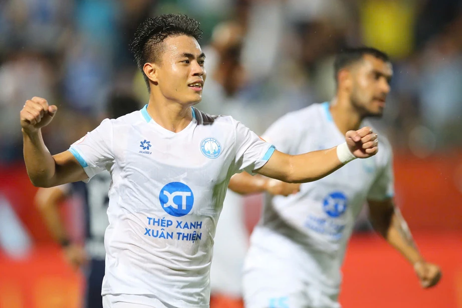V-League: Sao Việt kiều tỏa sáng, Nam Định thắng ngược Hải Phòng- Ảnh 1.