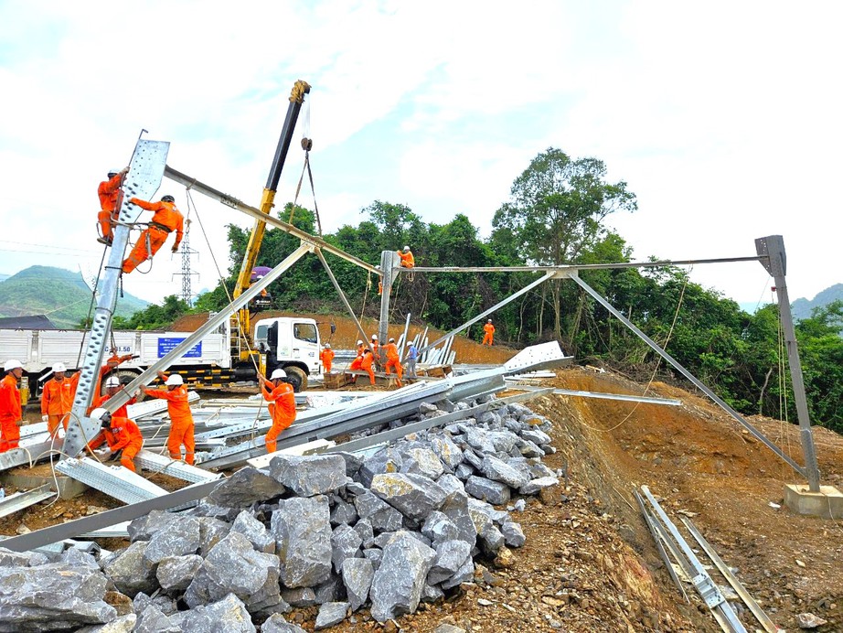 EVN lỗ hơn 44.000 tỷ, đề xuất phân bổ vào giá điện- Ảnh 2.