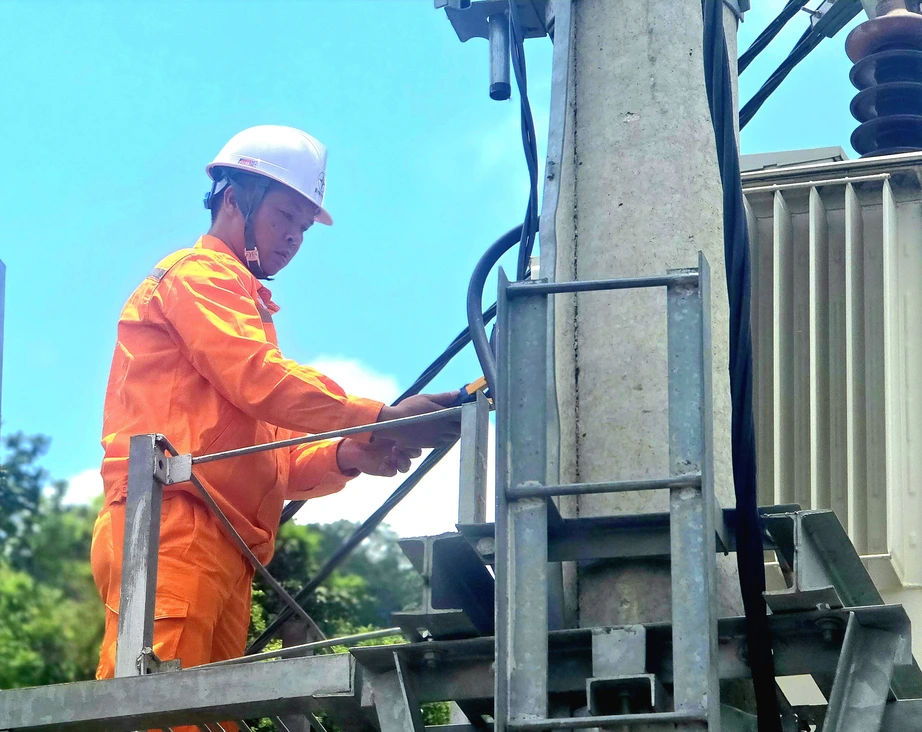 EVN lỗ hơn 44.000 tỷ, đề xuất phân bổ vào giá điện- Ảnh 1.